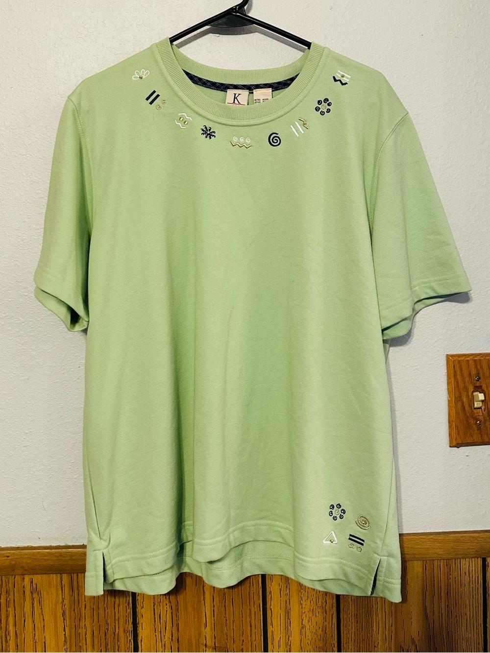 Vintage K Wear by KORET women size LARGE Short Sleeve Tee embroidered